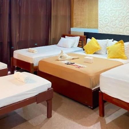 Villa Rosita Hotel Naga City By Reddoorz Exterior photo