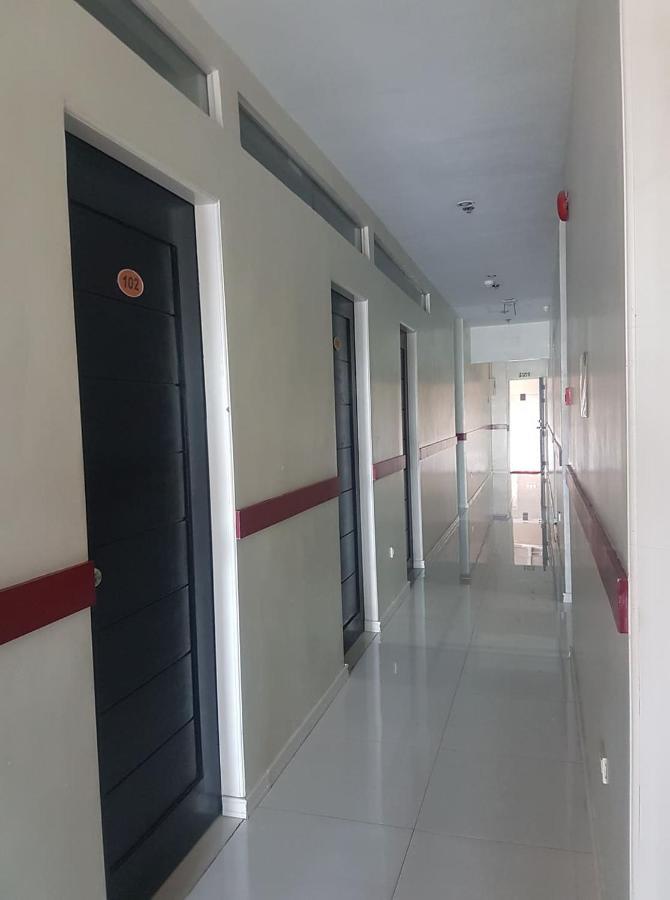 Villa Rosita Hotel Naga City By Reddoorz Exterior photo