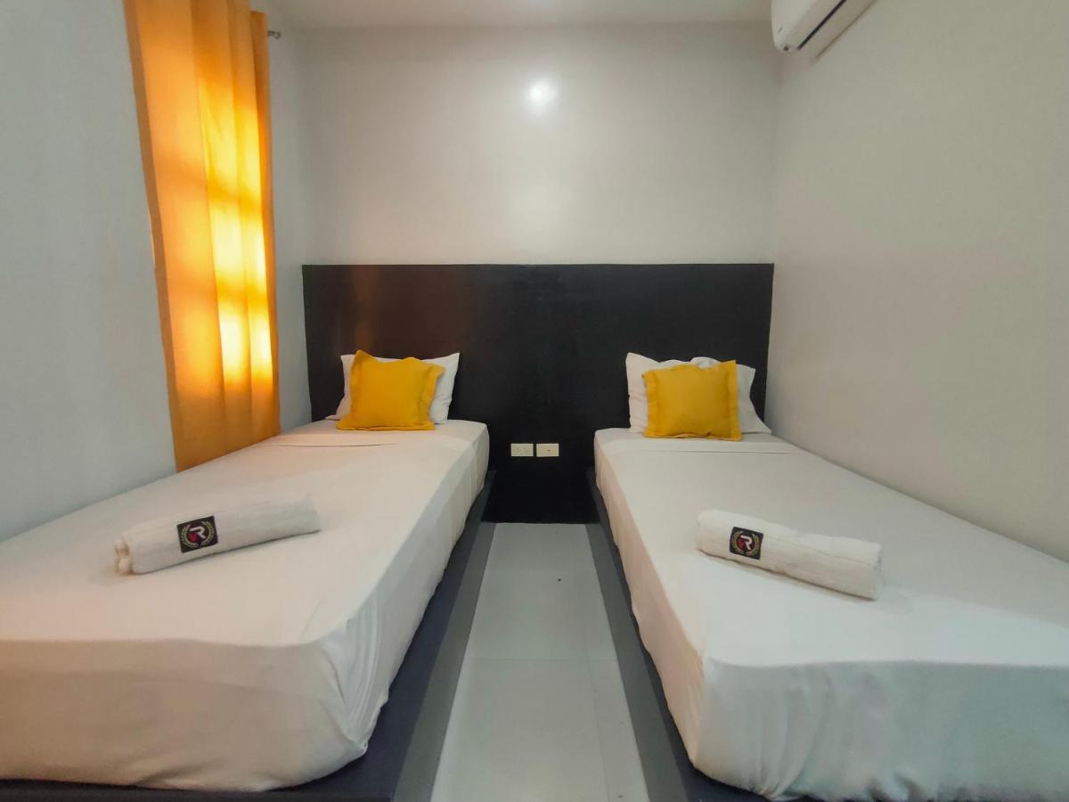 Villa Rosita Hotel Naga City By Reddoorz Exterior photo