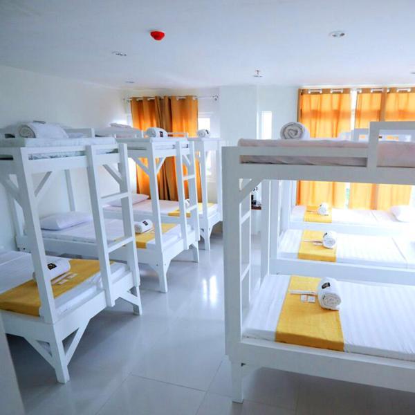 Villa Rosita Hotel Naga City By Reddoorz Exterior photo