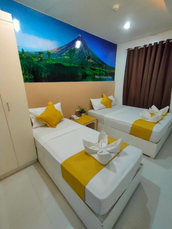 Villa Rosita Hotel Naga City By Reddoorz Exterior photo